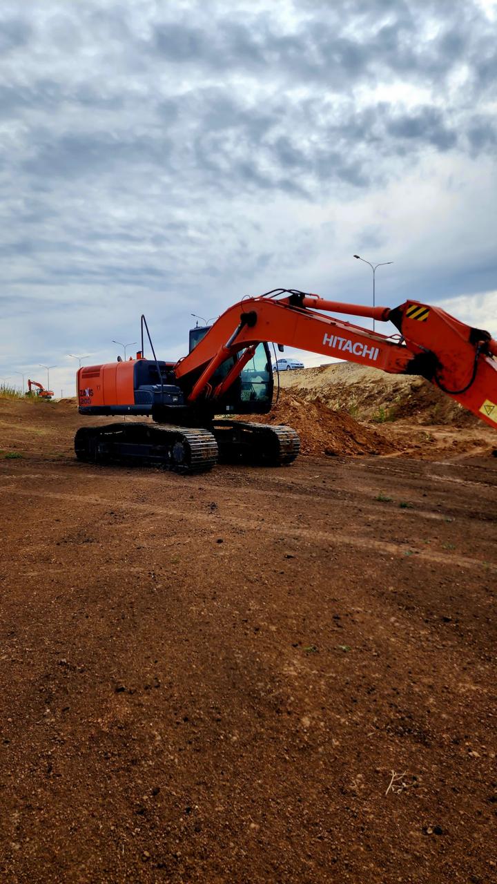 hitachi-zx-200_3.jpg