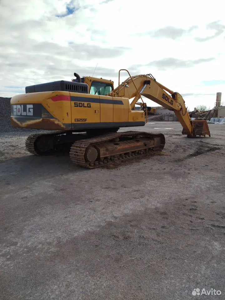 Гусеничный экскаватор LGCE (SDLG) E6255F