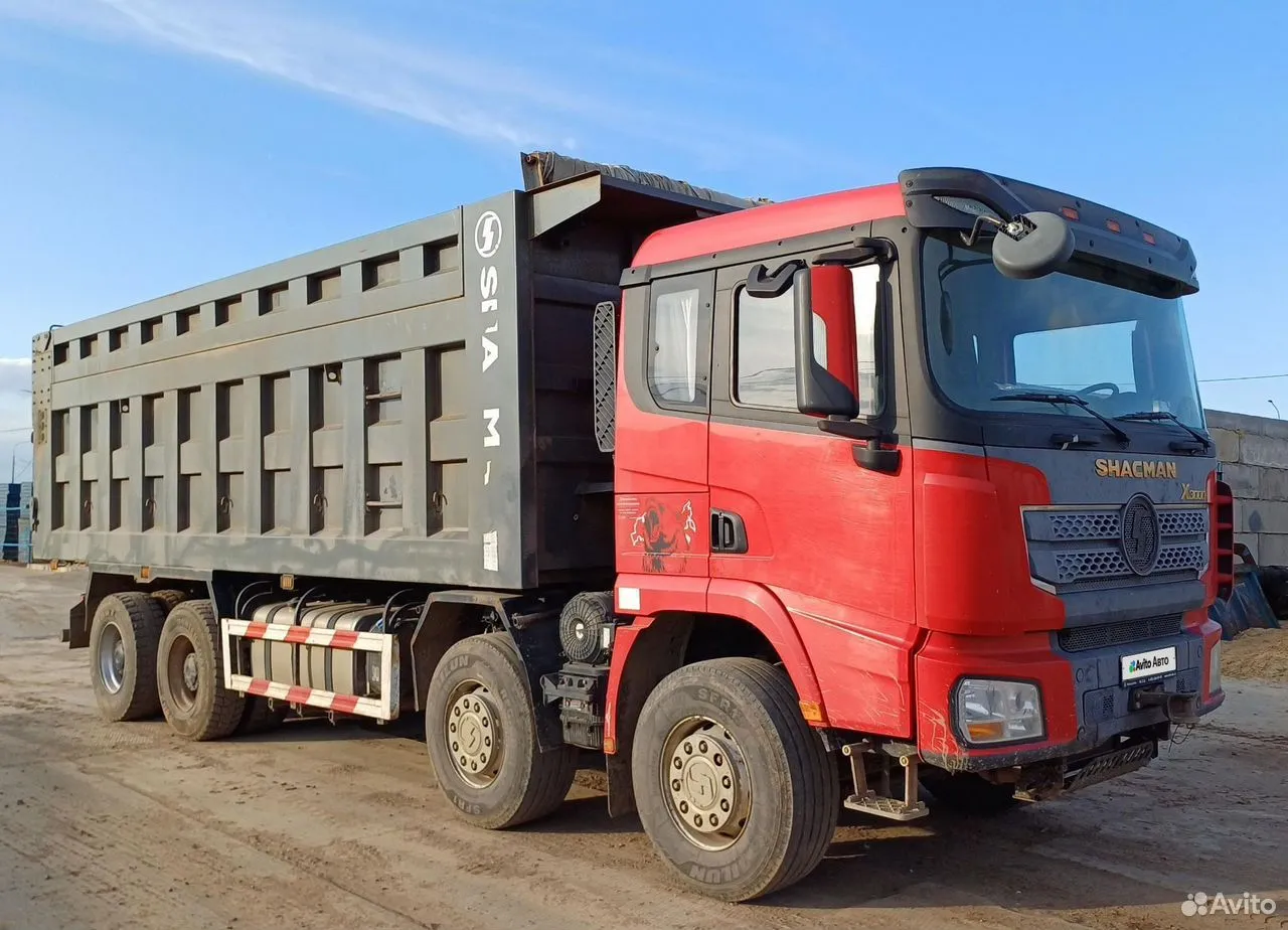 Самосвал 25 м³ Shacman SX3318