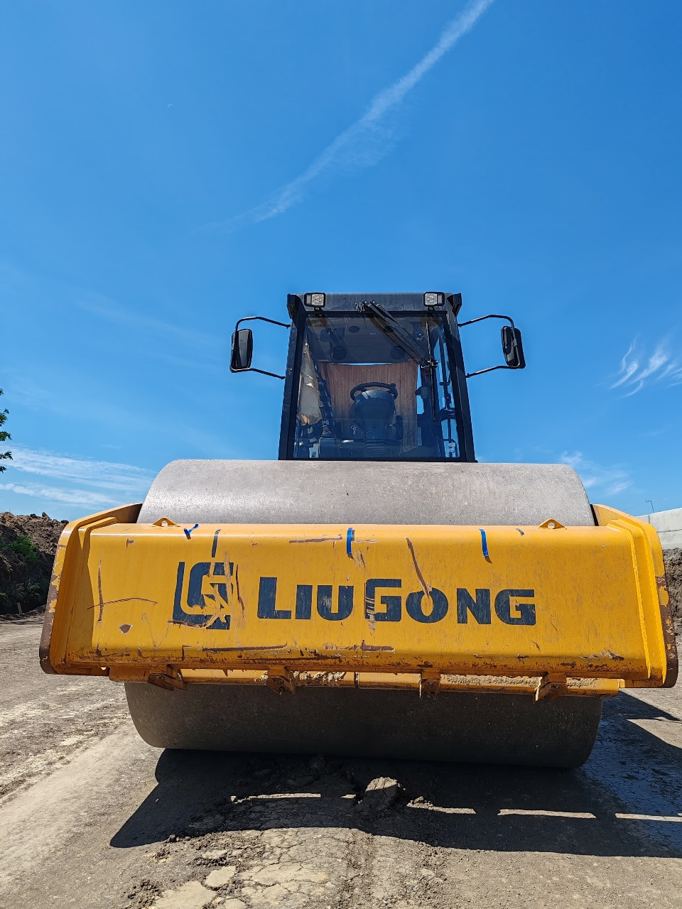 Грунтовый каток LiuGong CLG6616E